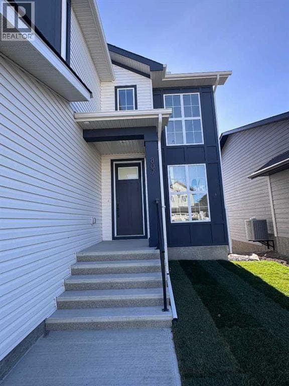807 LAKEWOOD CIRCLE, Calgary — photo 5