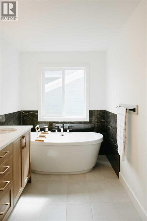 807 LAKEWOOD CIRCLE, Calgary — photo 4