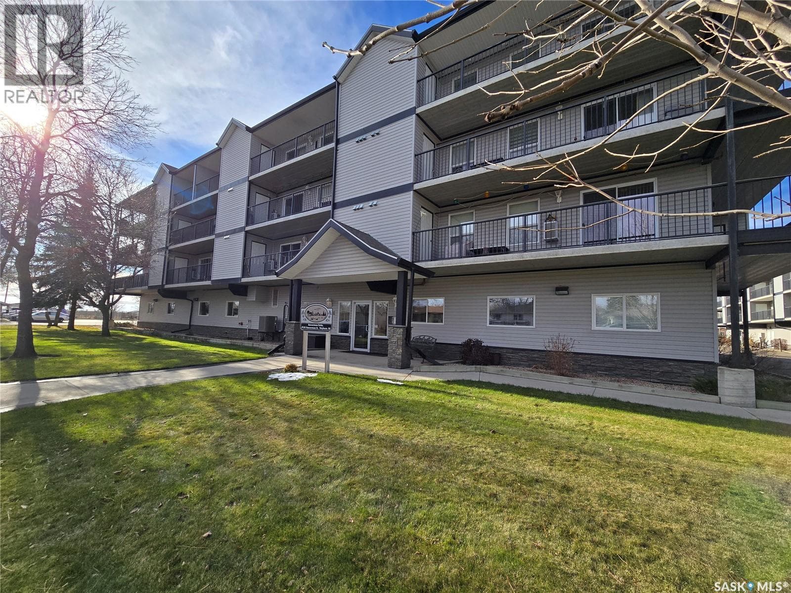 407 505 Bannerman STREET in 