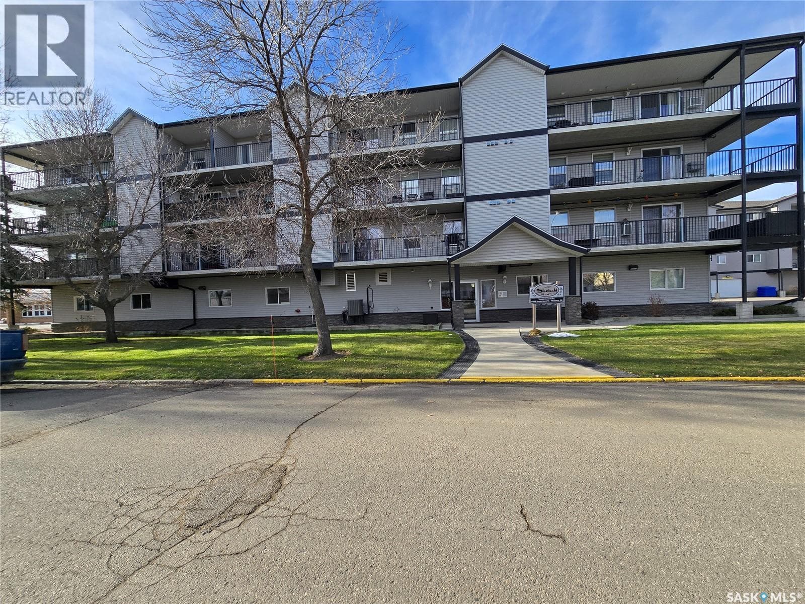 407 505 Bannerman STREET, Saskatchewan — photo 2