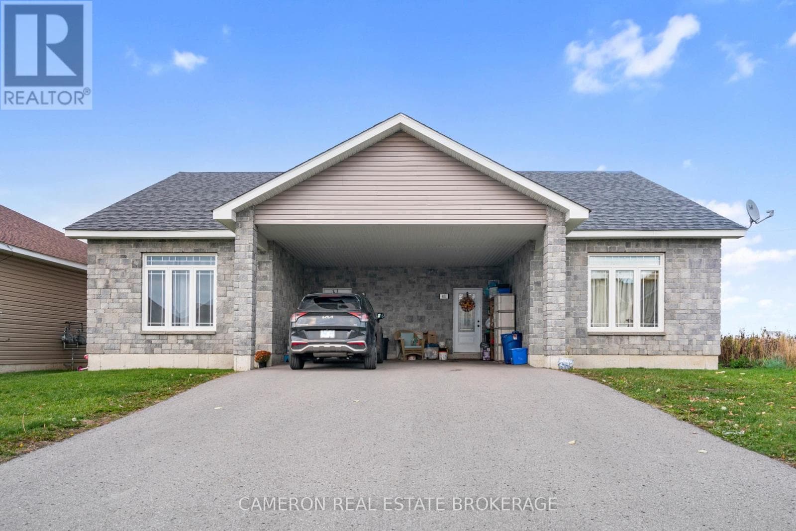 88-88A MILLE ROCHES ROAD in 