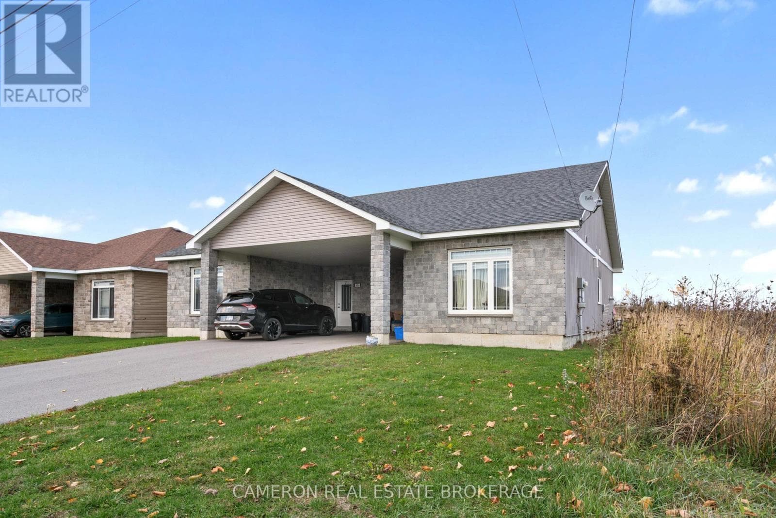 88-88A MILLE ROCHES ROAD, Cornwall — photo 2