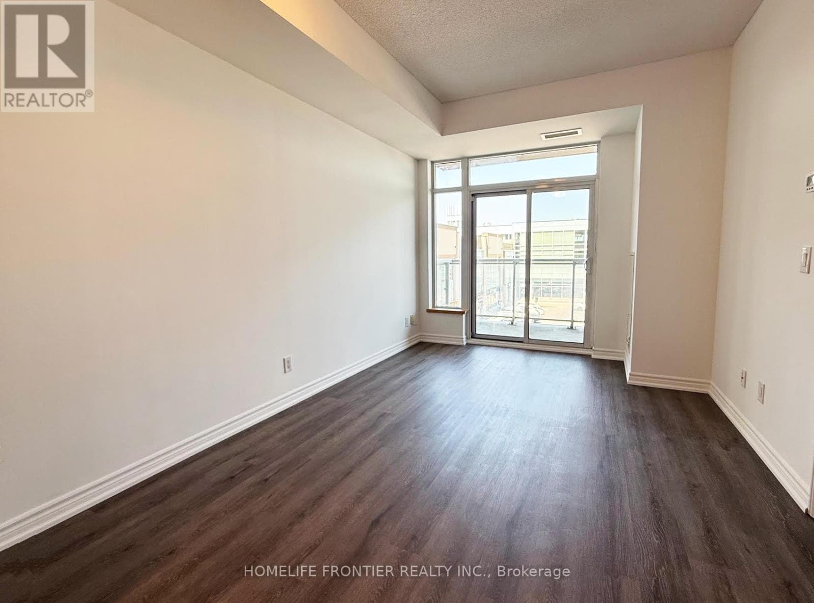 305 - 8323 KENNEDY ROAD in Markham Hagerman