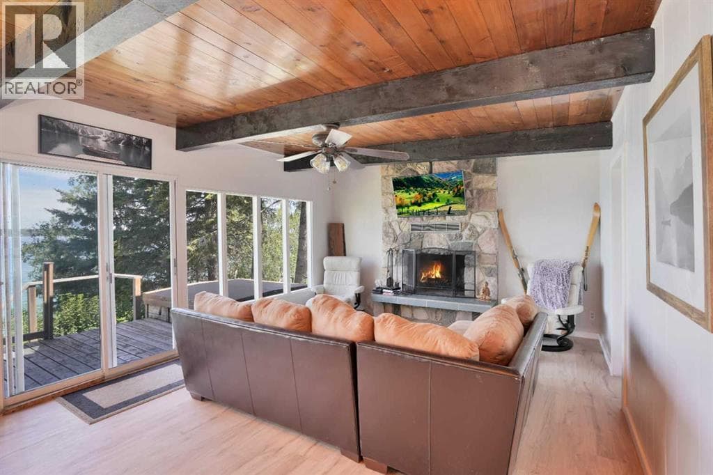 57 GRAND AVENUE, Red Deer (Central Alberta) — photo 5