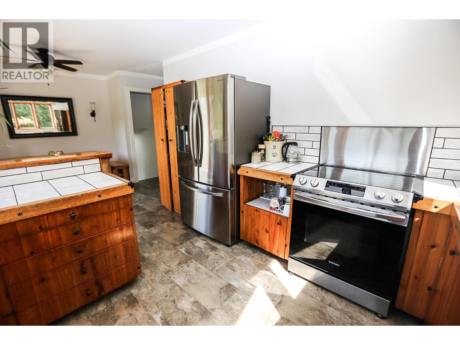 1133 CAROLINE ROAD, Interior REALTORS® — photo 3