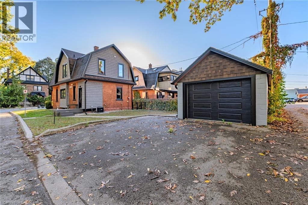 74 LYNNWOOD AVENUE — photo 2
