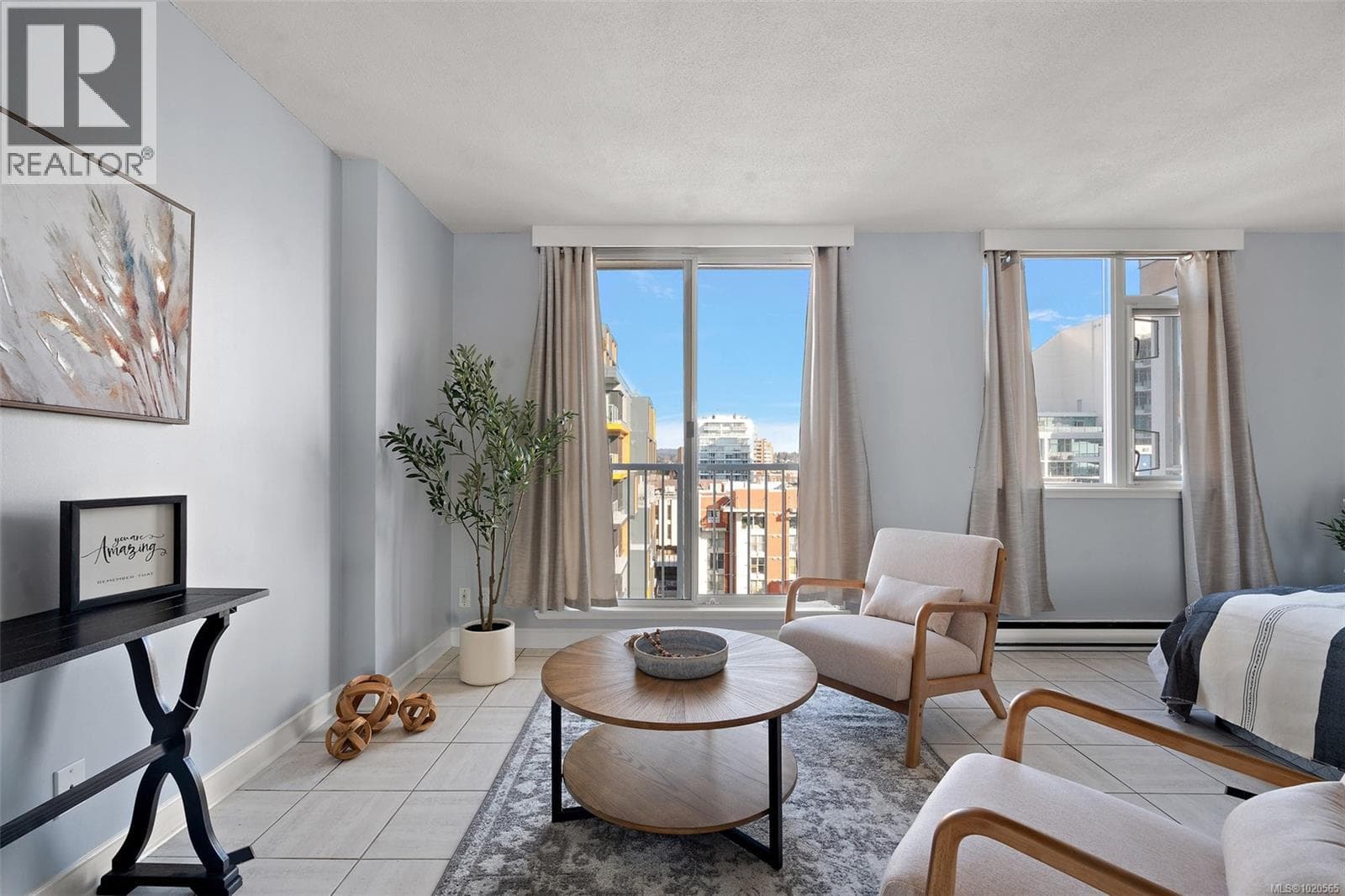 1009 835 View St in Downtown