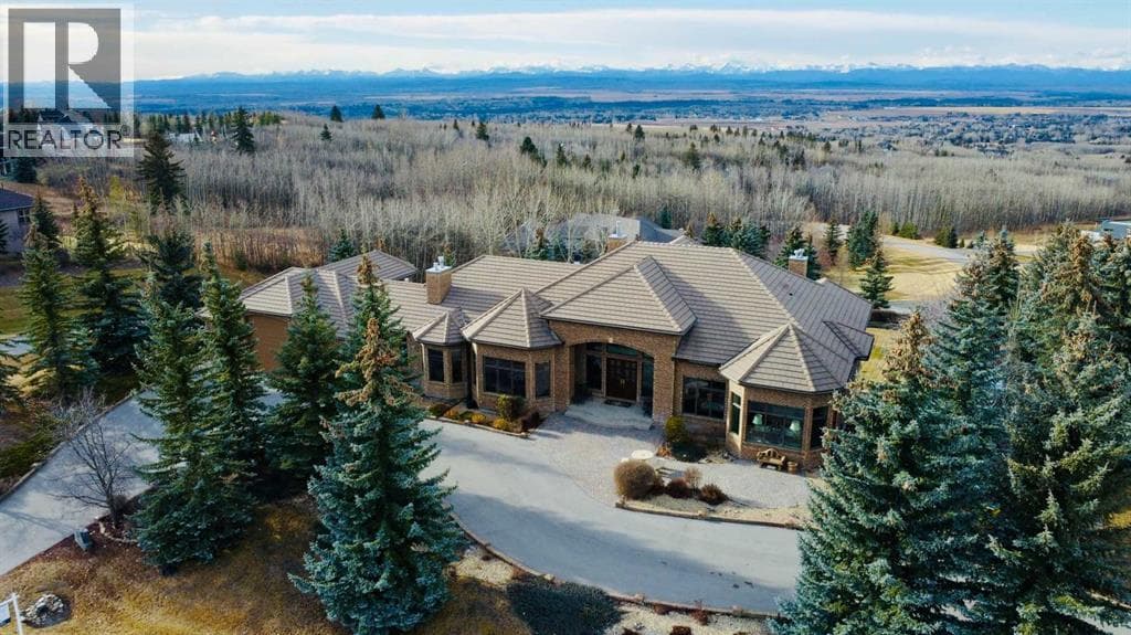 31 PINNACLE RIDGE DRIVE SOUTHWEST in 