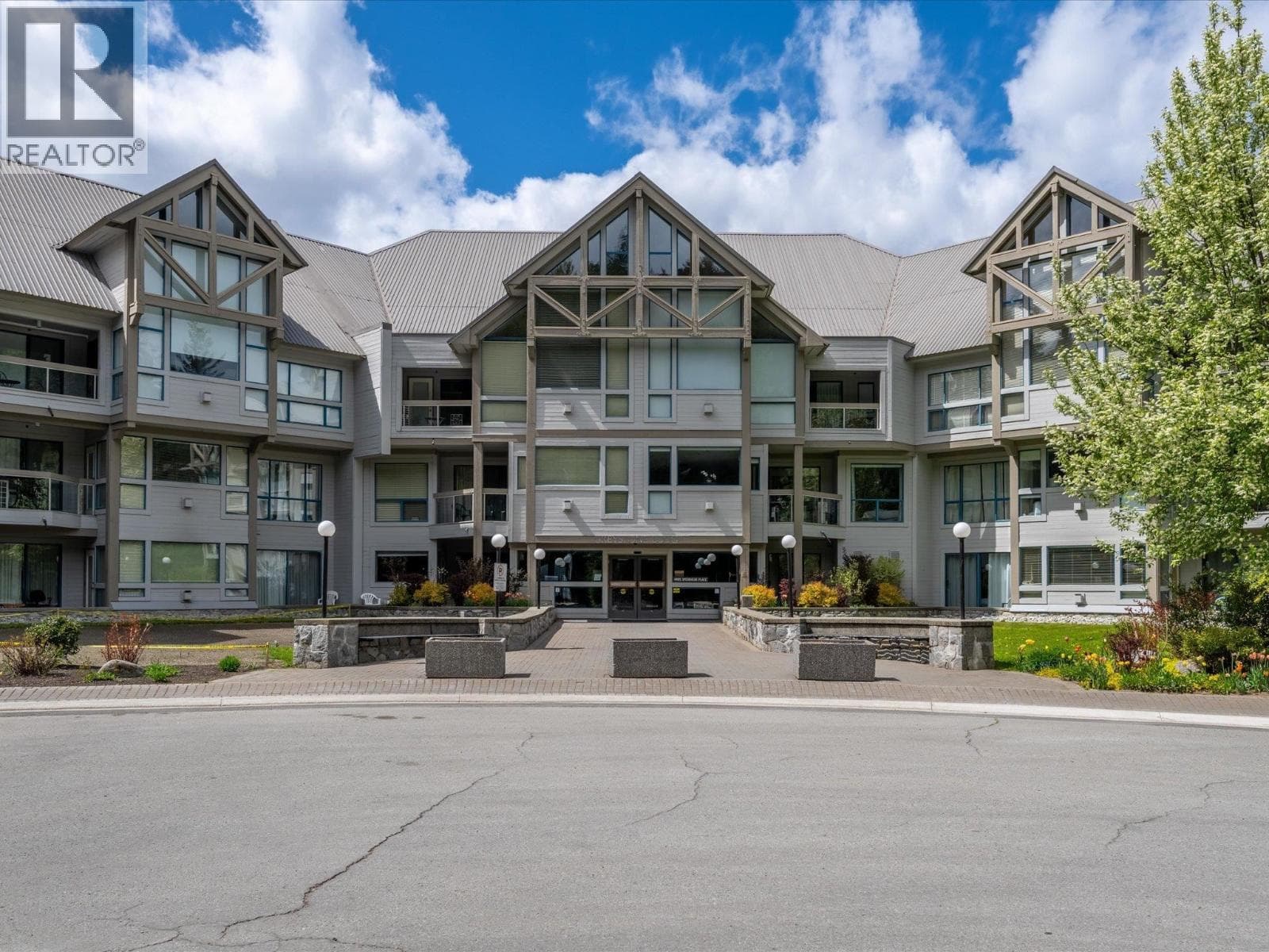 333 4905 SPEARHEAD PLACE in 