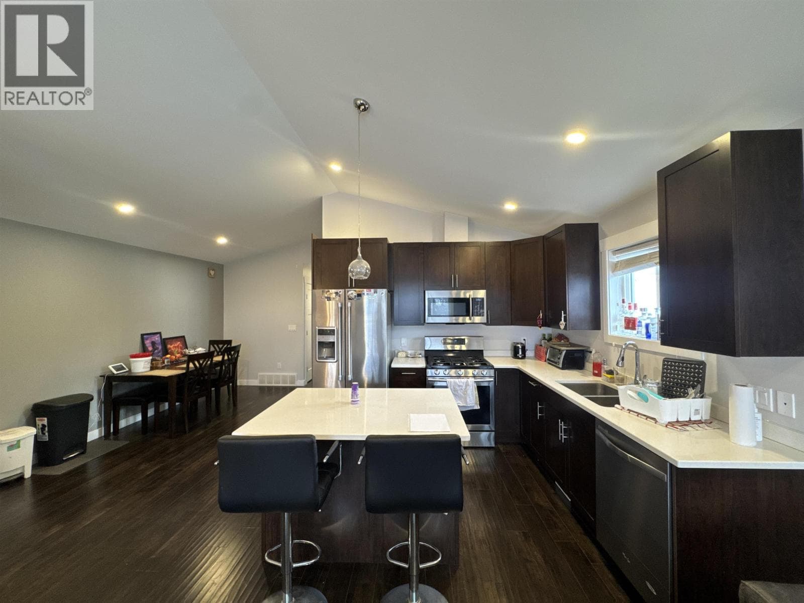 8707 76 STREET — photo 4