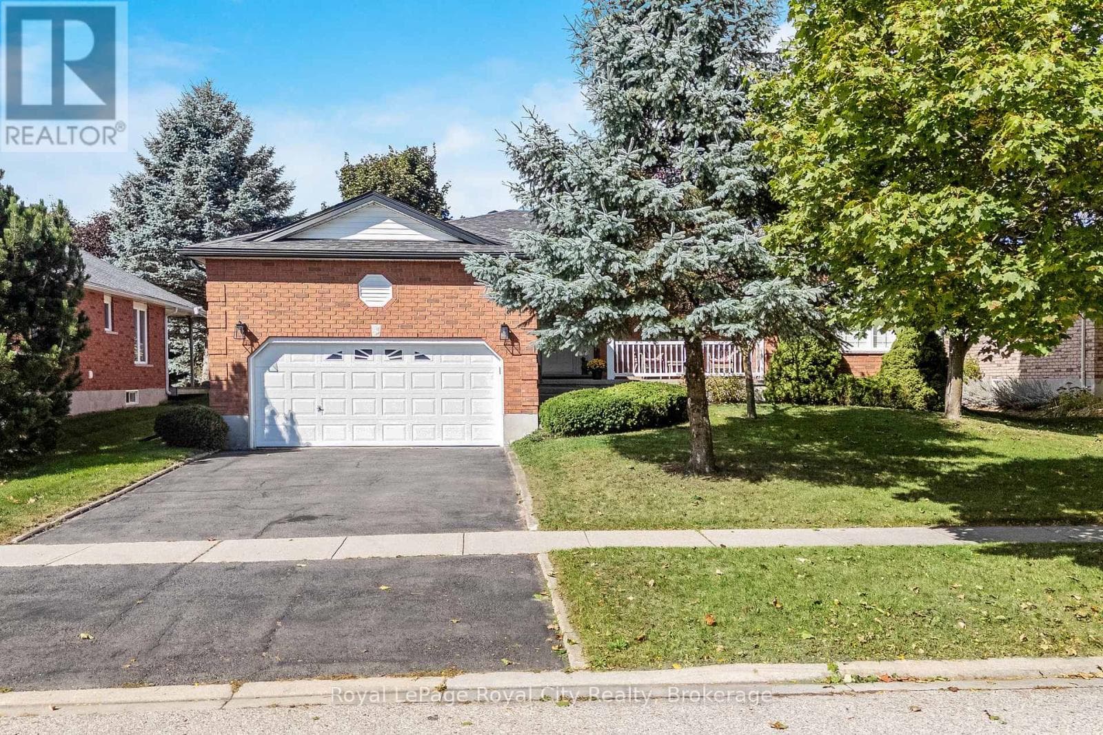 120 BERNARDI CRESCENT — photo 2