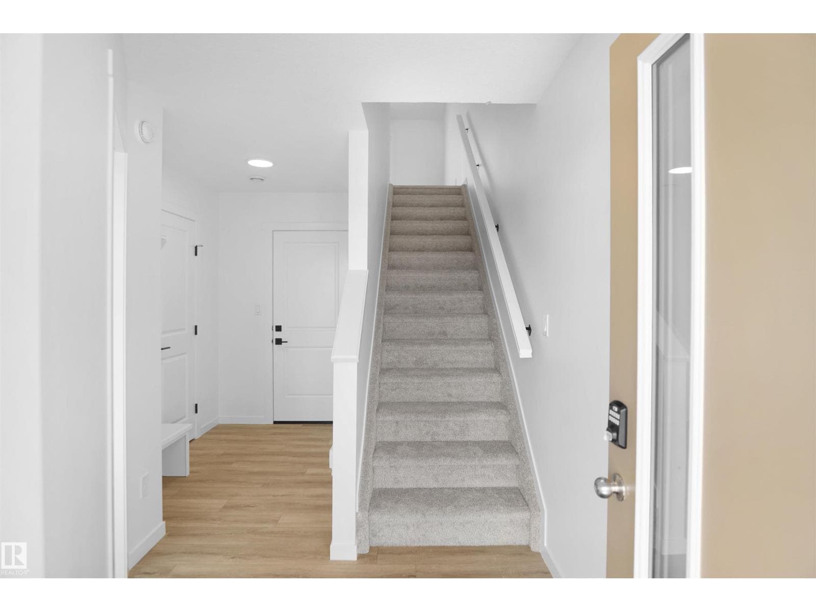 100 3705 141 STREET SOUTHWEST, Edmonton — photo 2