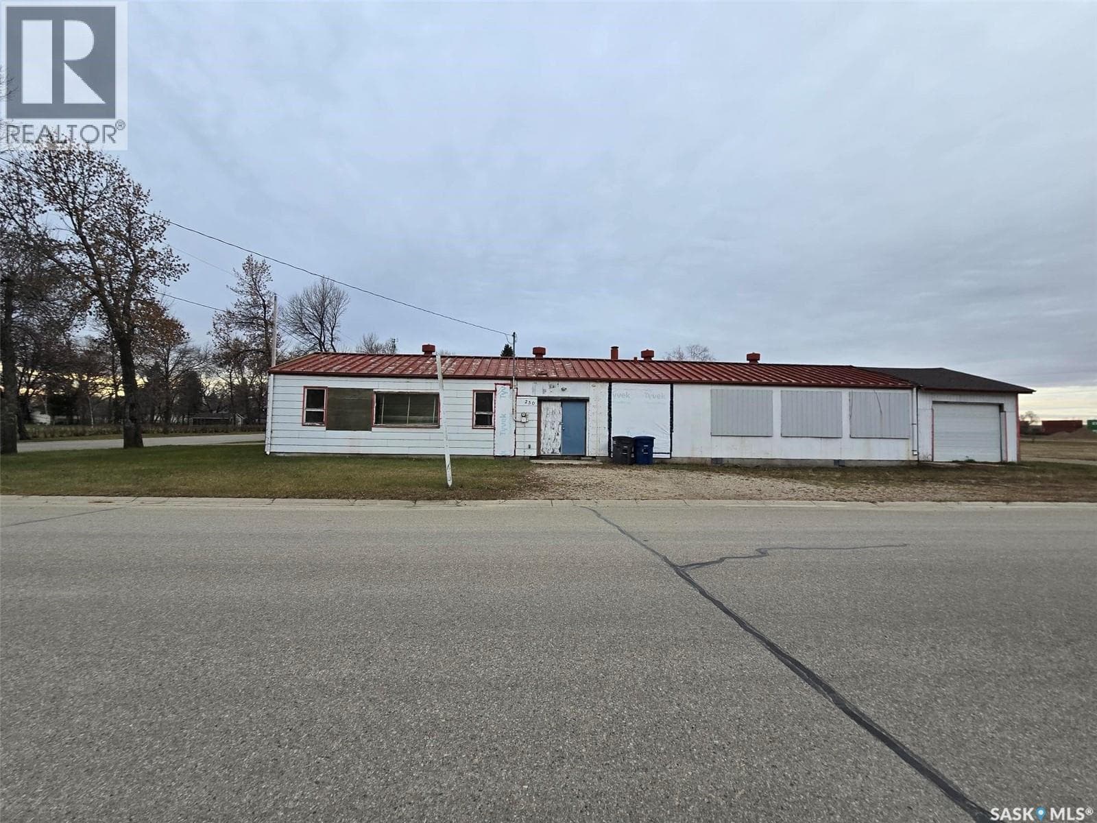 250 4th AVENUE in 