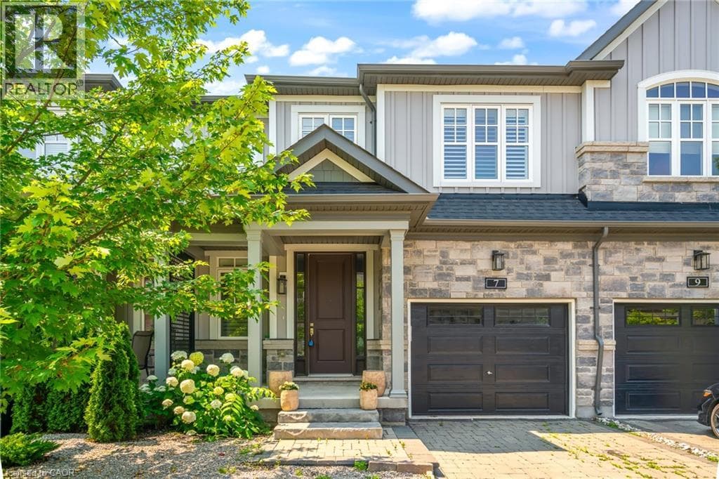 7 WINDSOR CIRCLE in 