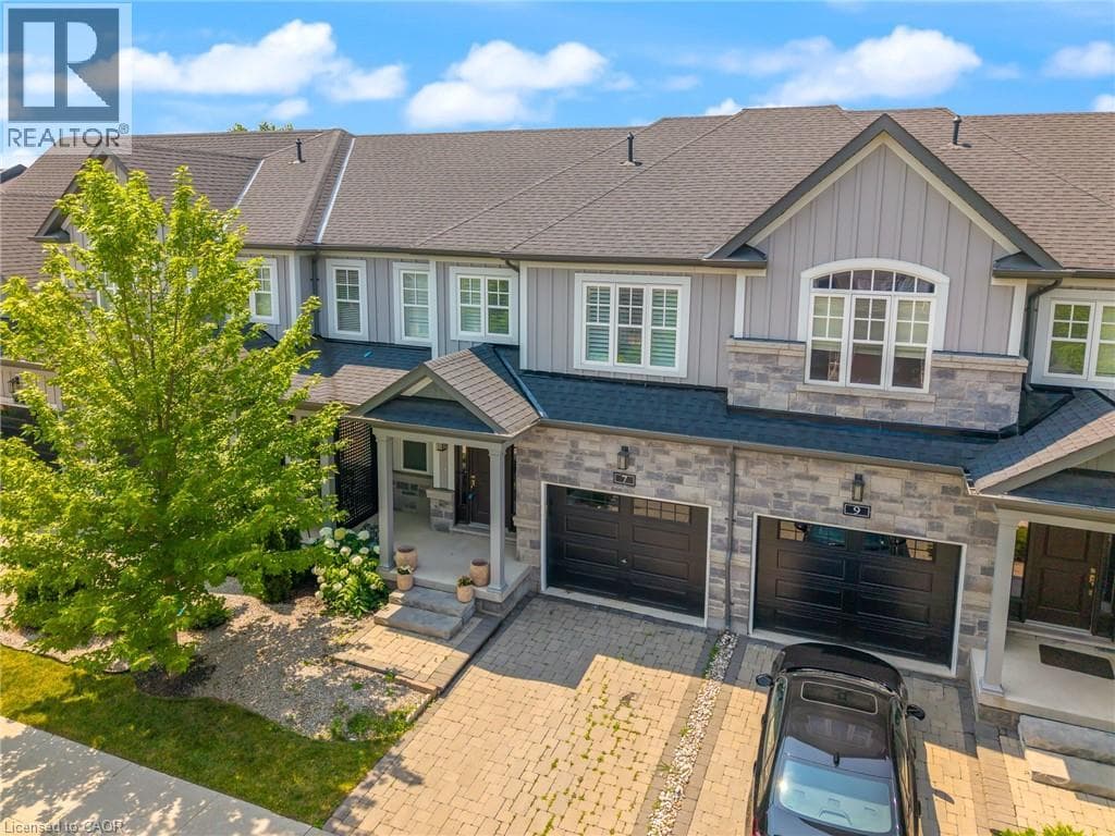 7 WINDSOR CIRCLE, Cornerstone — photo 4