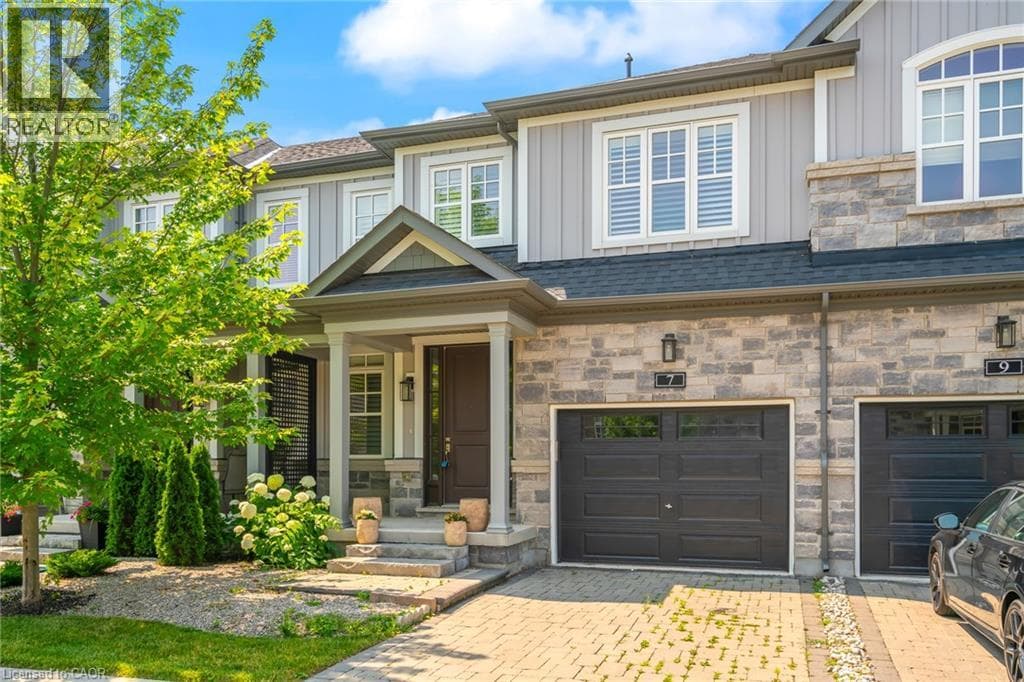 7 WINDSOR CIRCLE, Cornerstone — photo 5