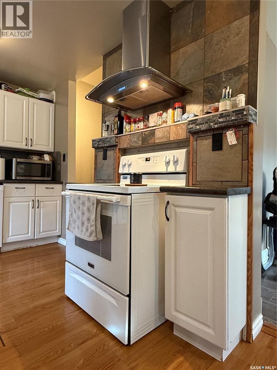 325 Manitoba STREET — photo 4