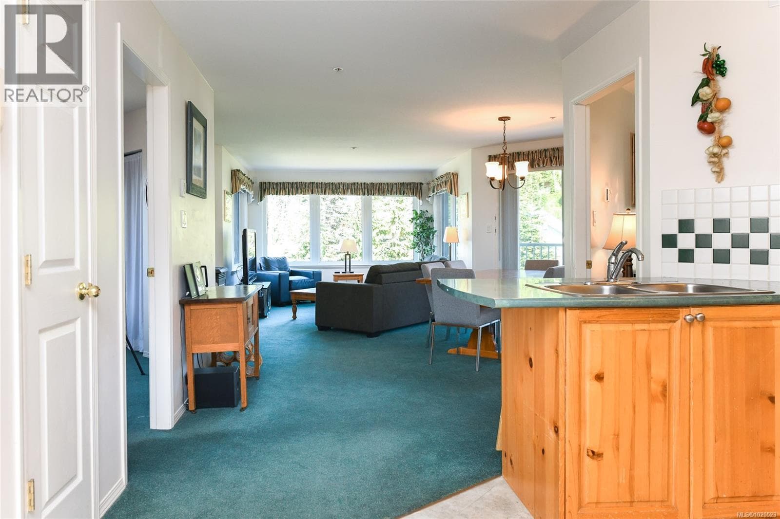 217 1320 HENRY ROAD, Vancouver Island — photo 5