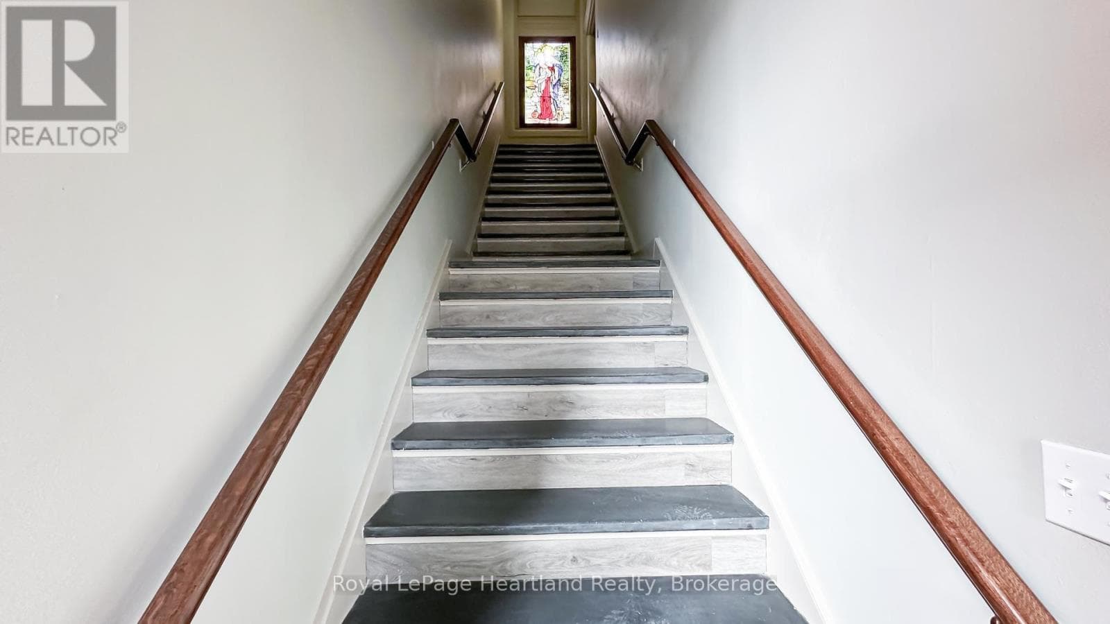 56 ALBERT STREET, OnePoint — photo 2
