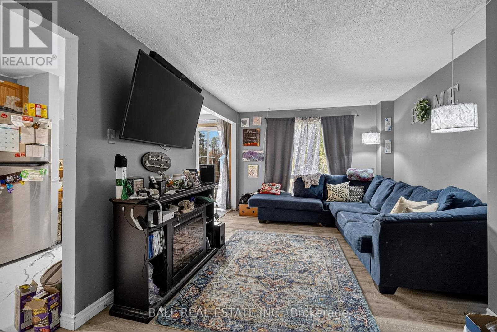 2131 WALKER AVENUE, Central Lakes — photo 3