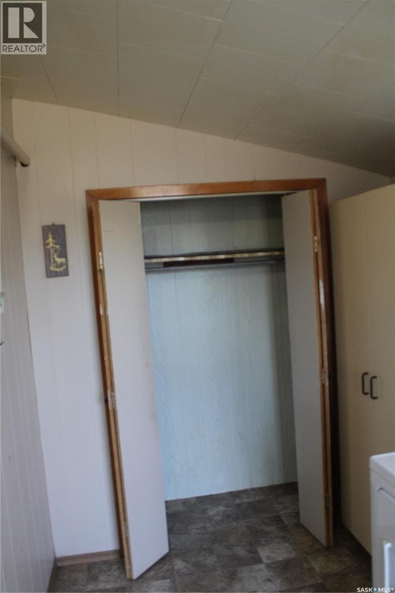 102 Highway AVENUE W, Saskatchewan — photo 2