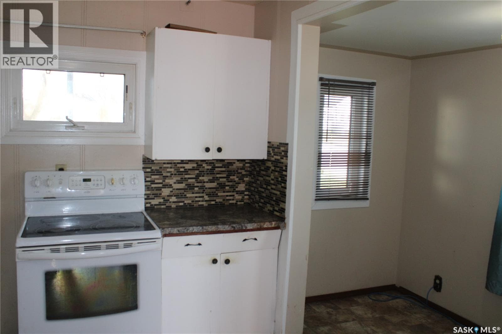 102 Highway AVENUE W, Saskatchewan — photo 3