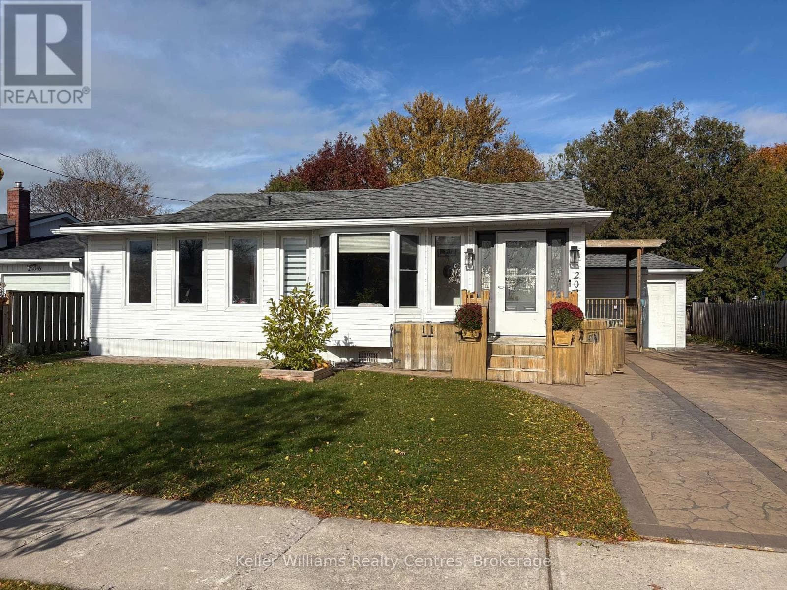 202 BENNETT STREET WEST — photo 2
