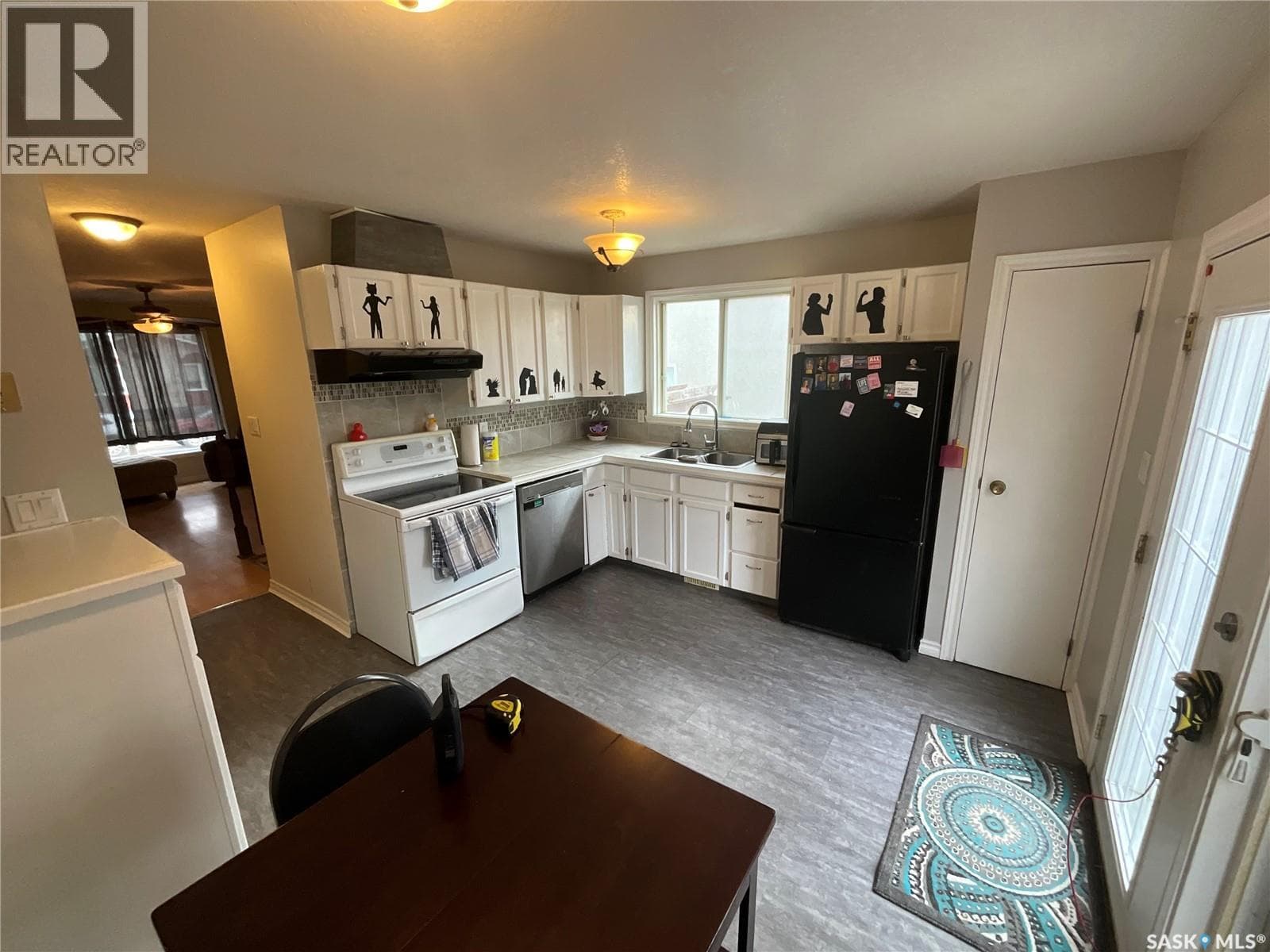 62 ANDREWS CRESCENT — photo 5