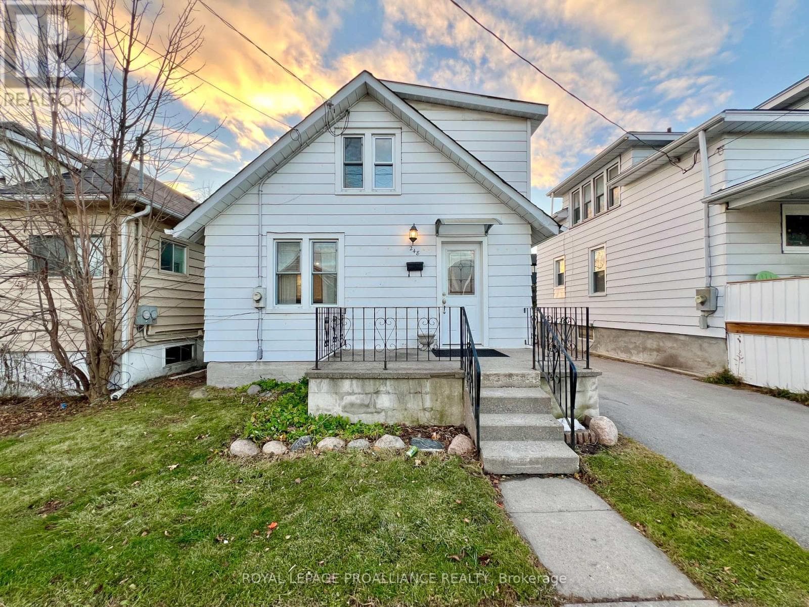 248 DUFFERIN AVENUE in 