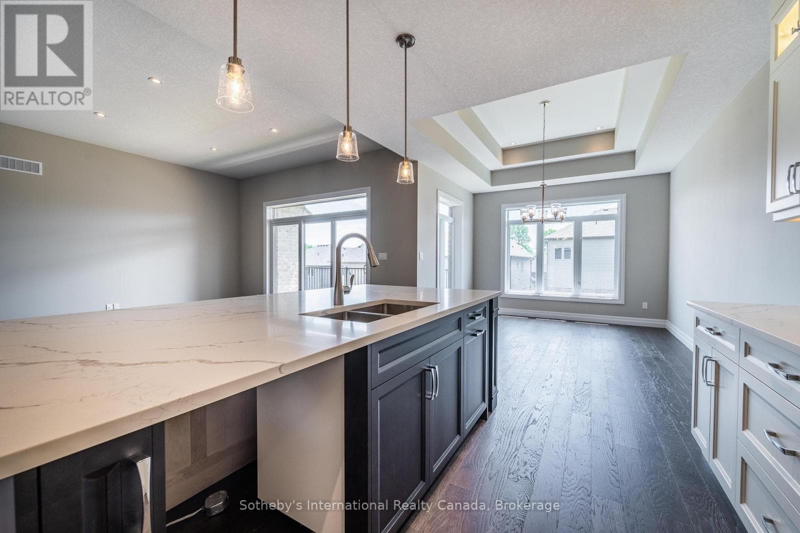 81 CEDAR STREET, Oakville-Milton — photo 4
