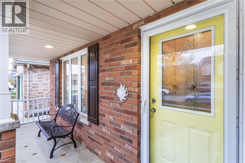 5 BRIARWOOD DRIVE, Cornerstone — photo 3