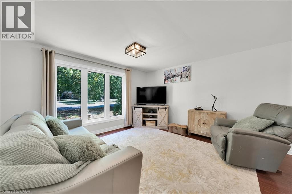 43 ELMA STREET — photo 3