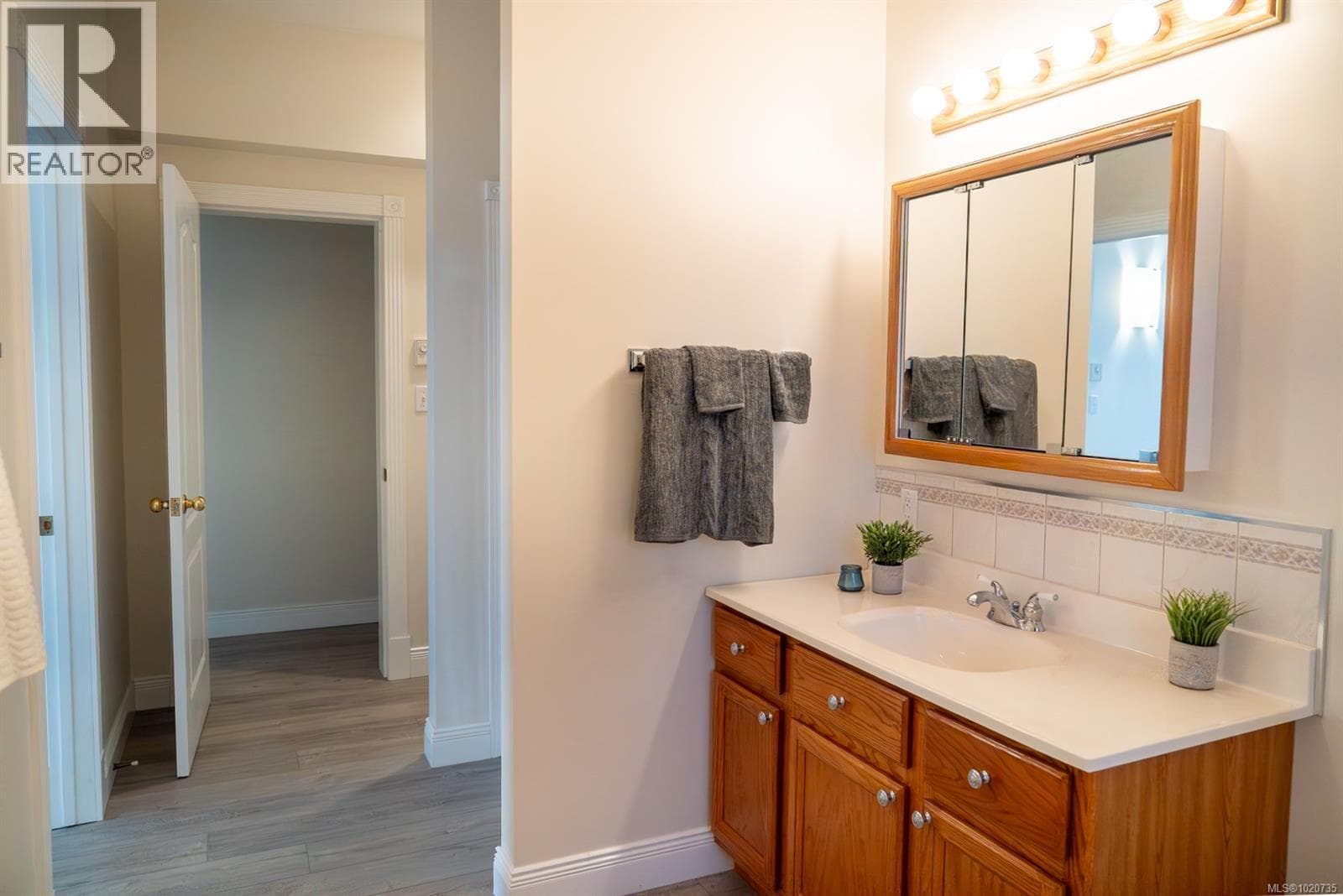 37189 Schooner Way, Victoria — photo 5