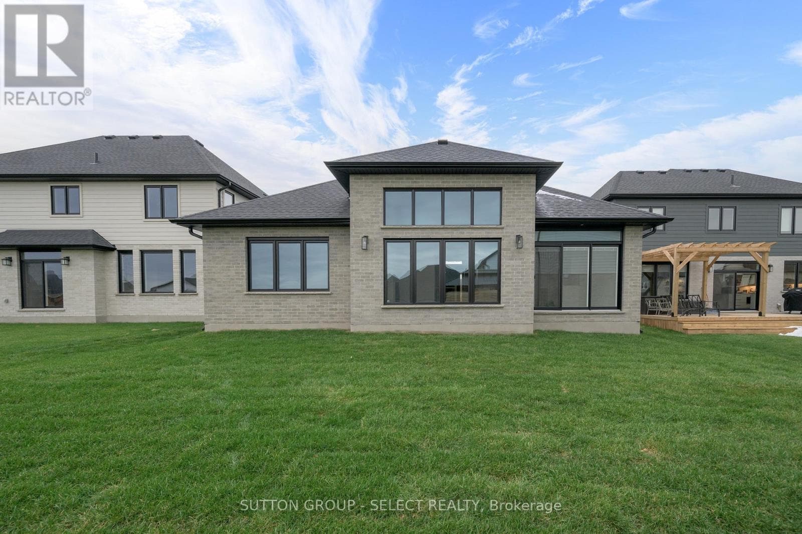 134 HARVEST LANE — photo 4