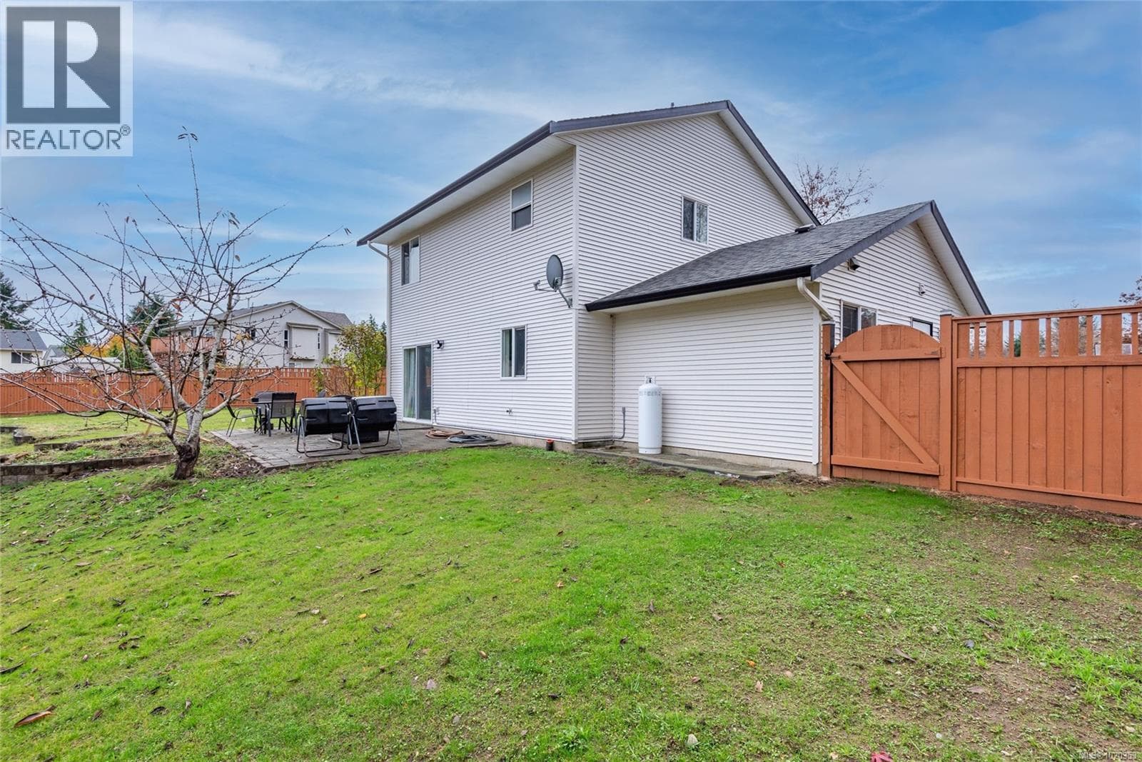2984 HUCKLEBERRY PLAZA — photo 3