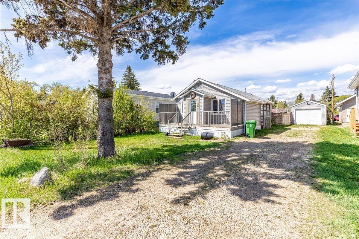 4804 49 STREET in 