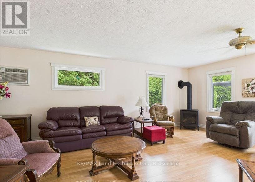 119 SENECA STREET — photo 2