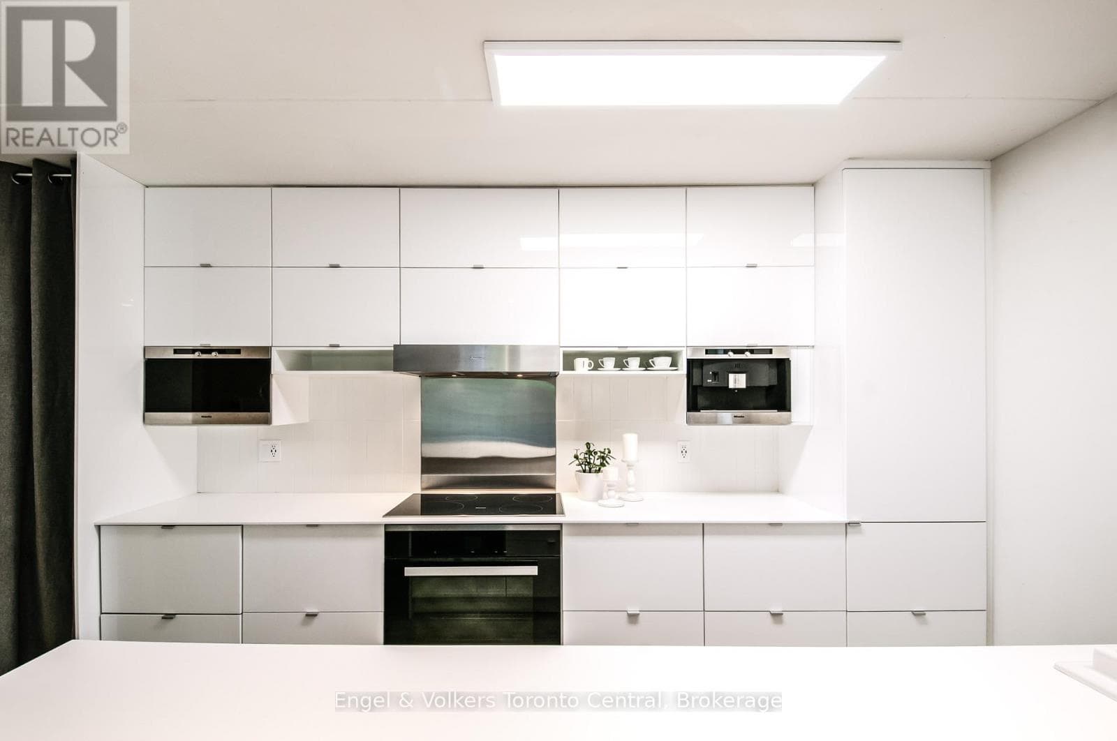 50 - 19 DAWSON DRIVE, OnePoint — photo 2