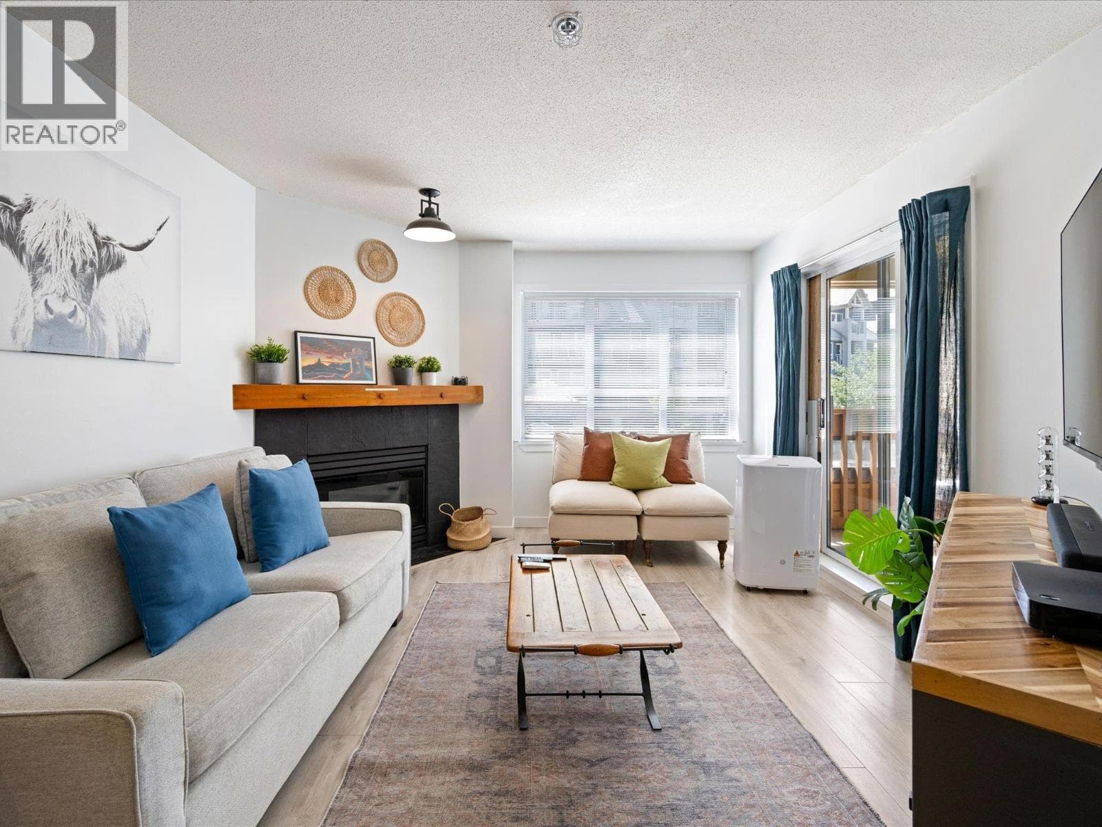 253 4340 LORIMER ROAD in 