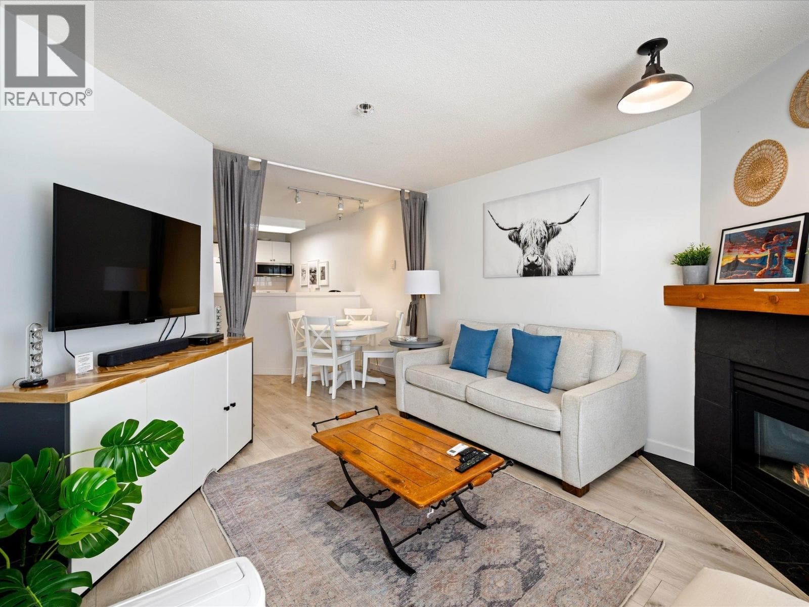 253 4340 LORIMER ROAD, Greater Vancouver — photo 2