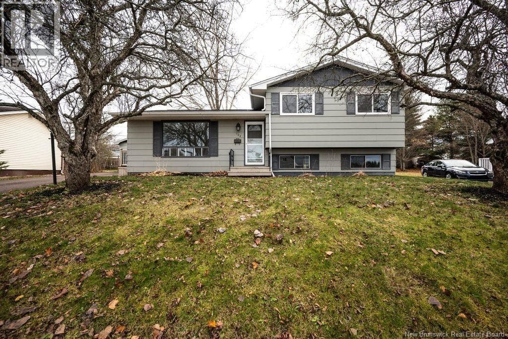 102 NOTINGHAM DRIVE — photo 2