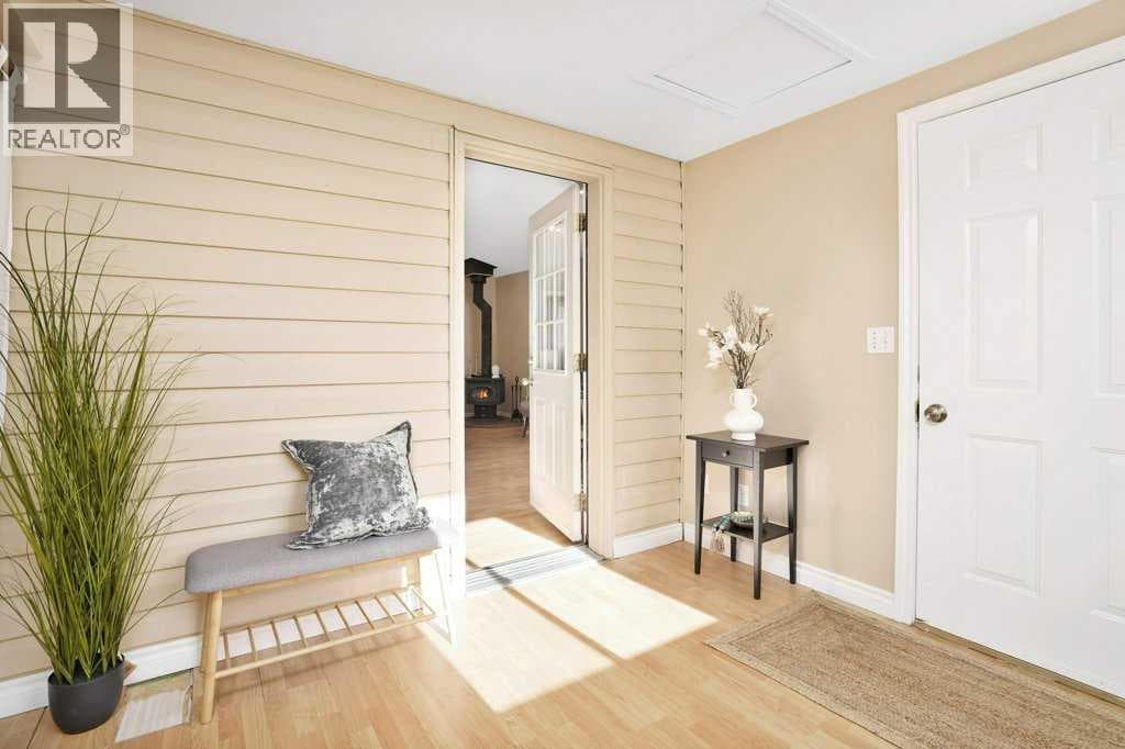 8 SUNNYSIDE DRIVE, Red Deer (Central Alberta) — photo 4