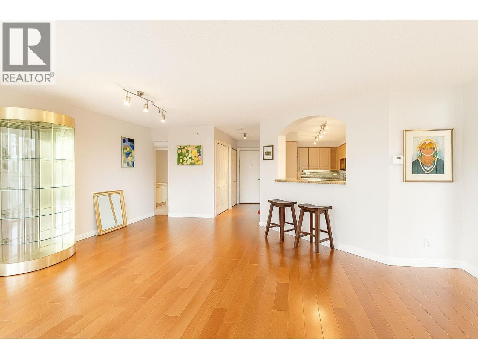 4D 338 TAYLOR WAY — photo 5