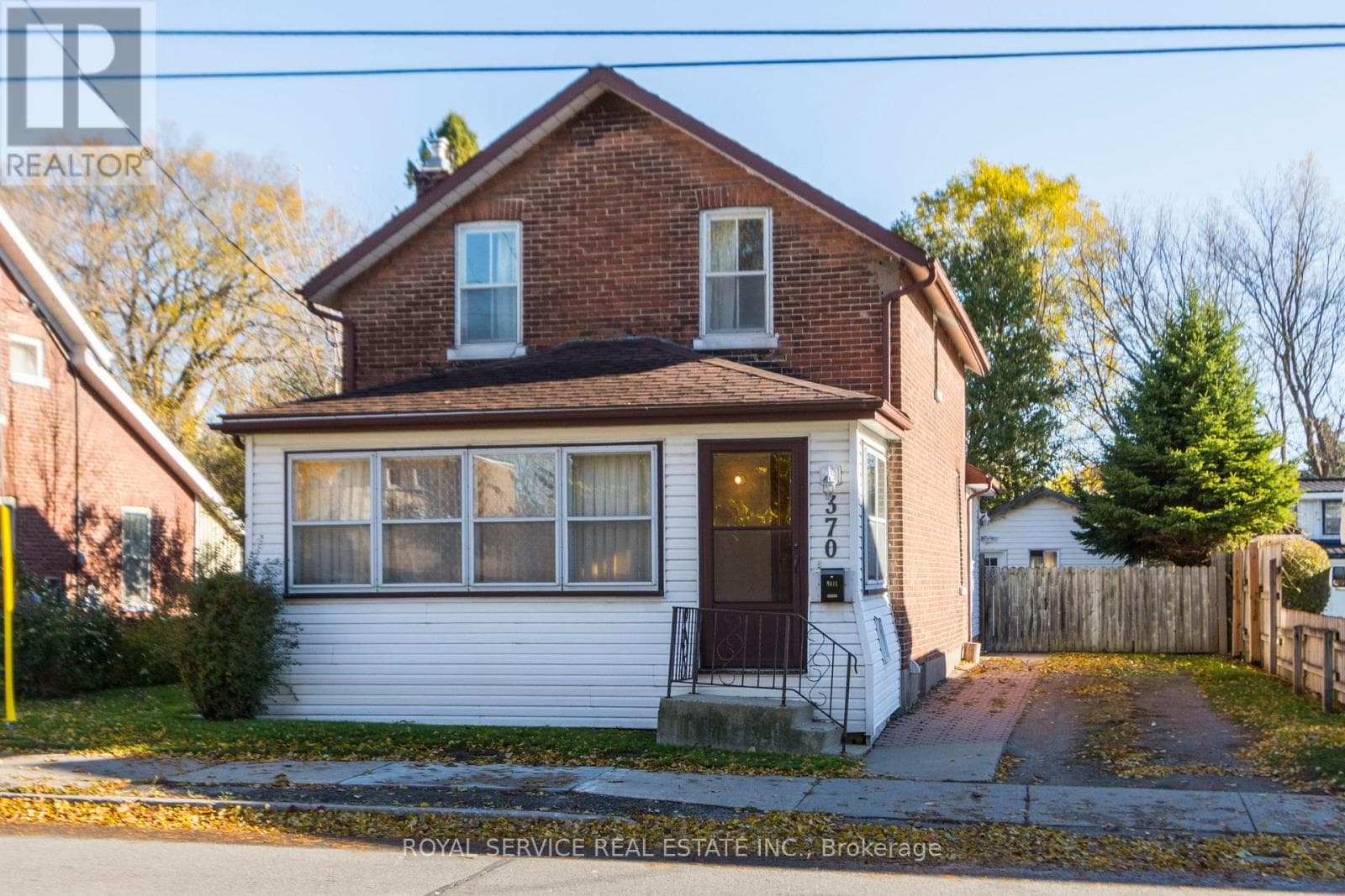 370 DIVISION STREET S in 