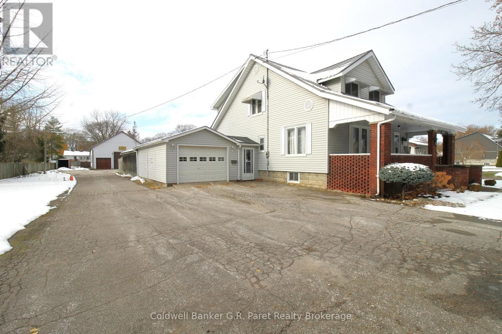 264 JOHN STREET SOUTH in