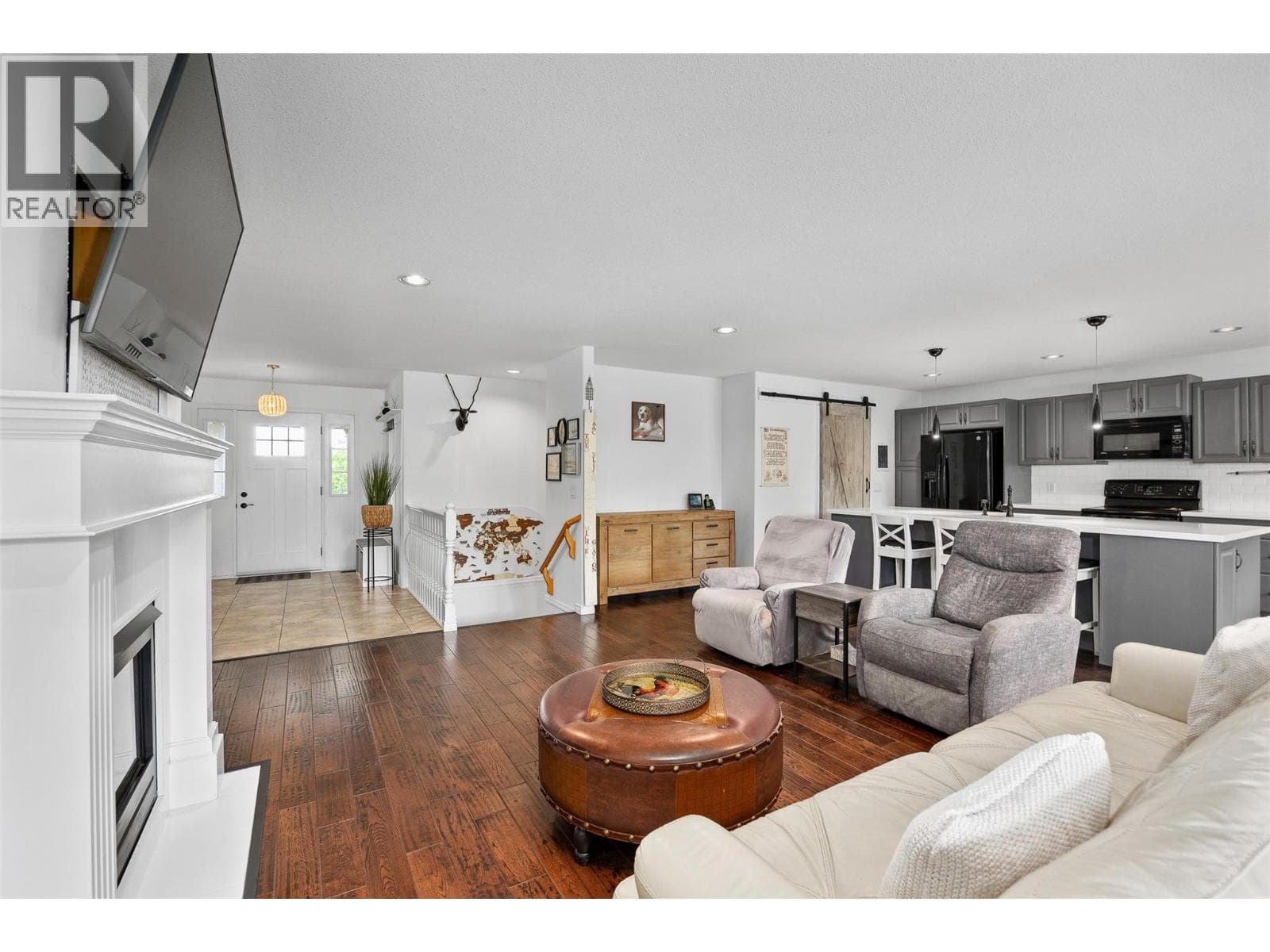 1503 TANEMURA CRESCENT in Belgo - Black Mountain
