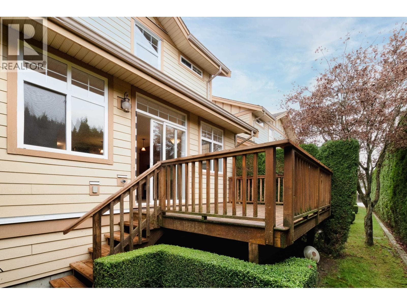 3 811 NORTH ROAD, Greater Vancouver — photo 3
