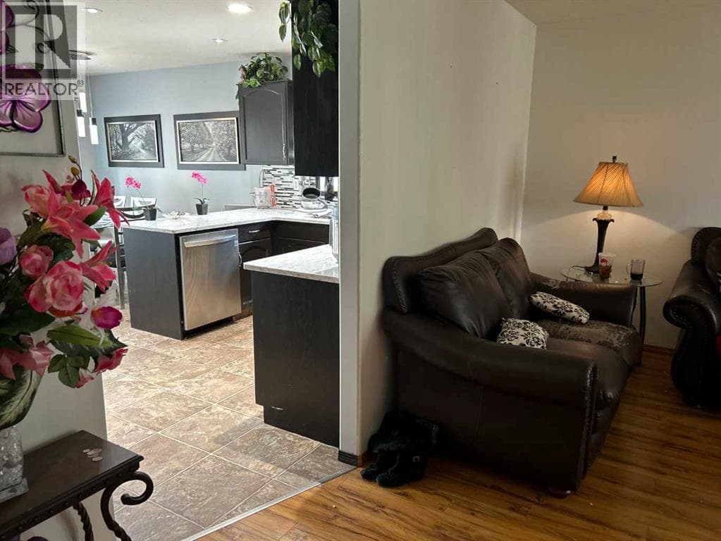 3 UPLAND ROAD WEST, Brooks(South Central Alberta) — photo 2