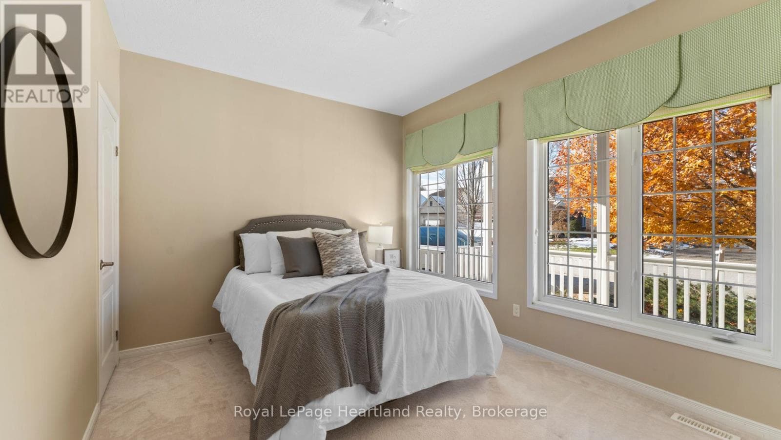 23 STORNOWAY CRESCENT, OnePoint — photo 2