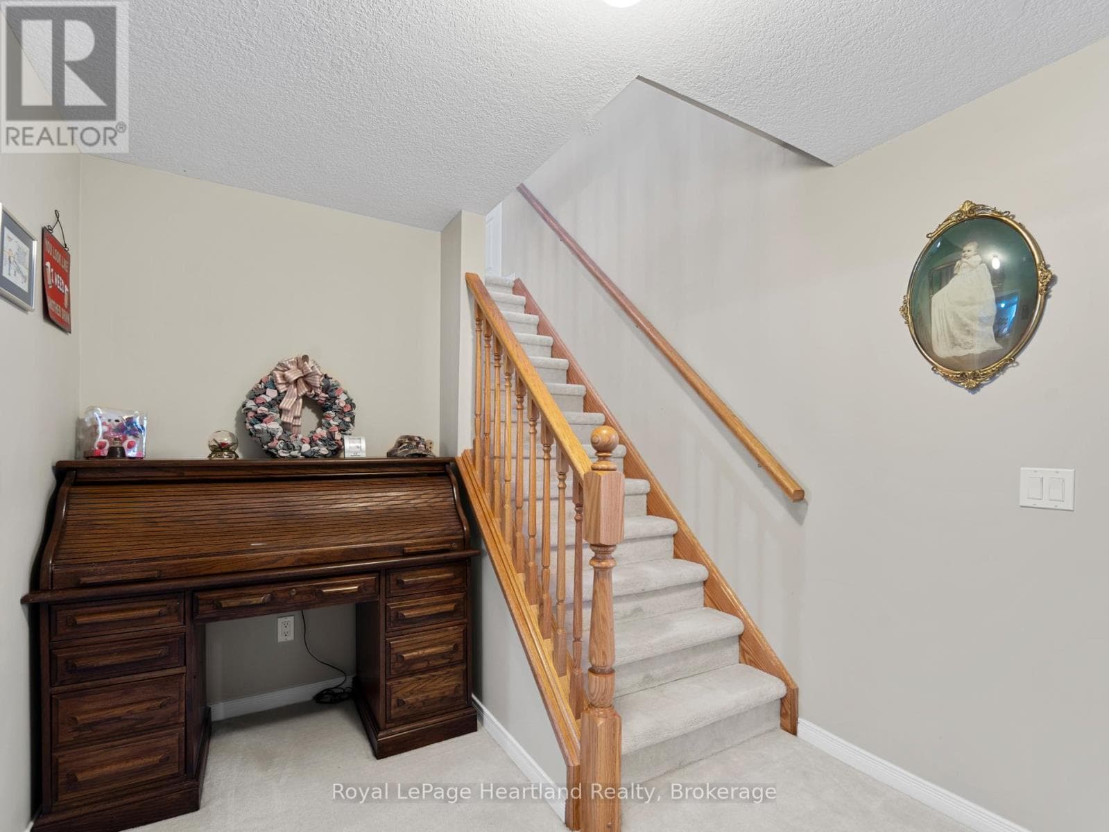 23 STORNOWAY CRESCENT, OnePoint — photo 3